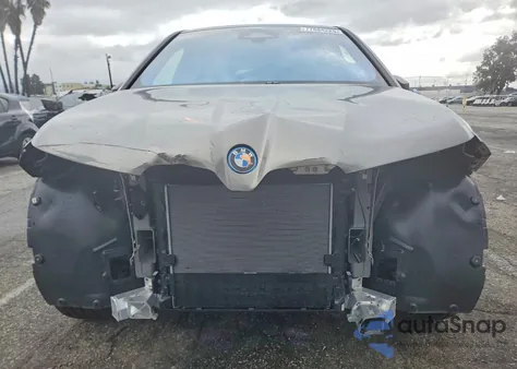 2025 BMW Ix xDrive50 z USA, uszkodzony, nr VIN WB523CF04SCU09768